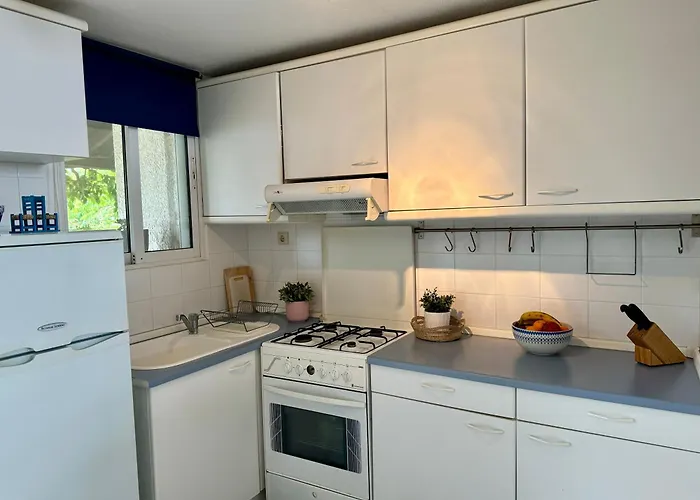 Sunset Hill Escape * Skála Foúrkas