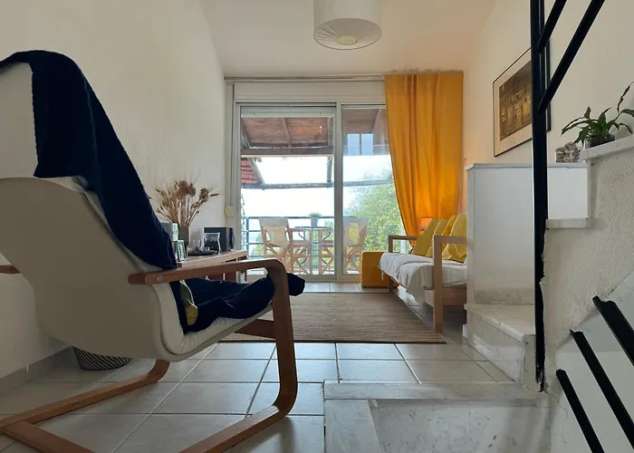 Sunset Hill Escape Skála Foúrkas